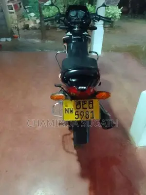 TVS Metro 2016