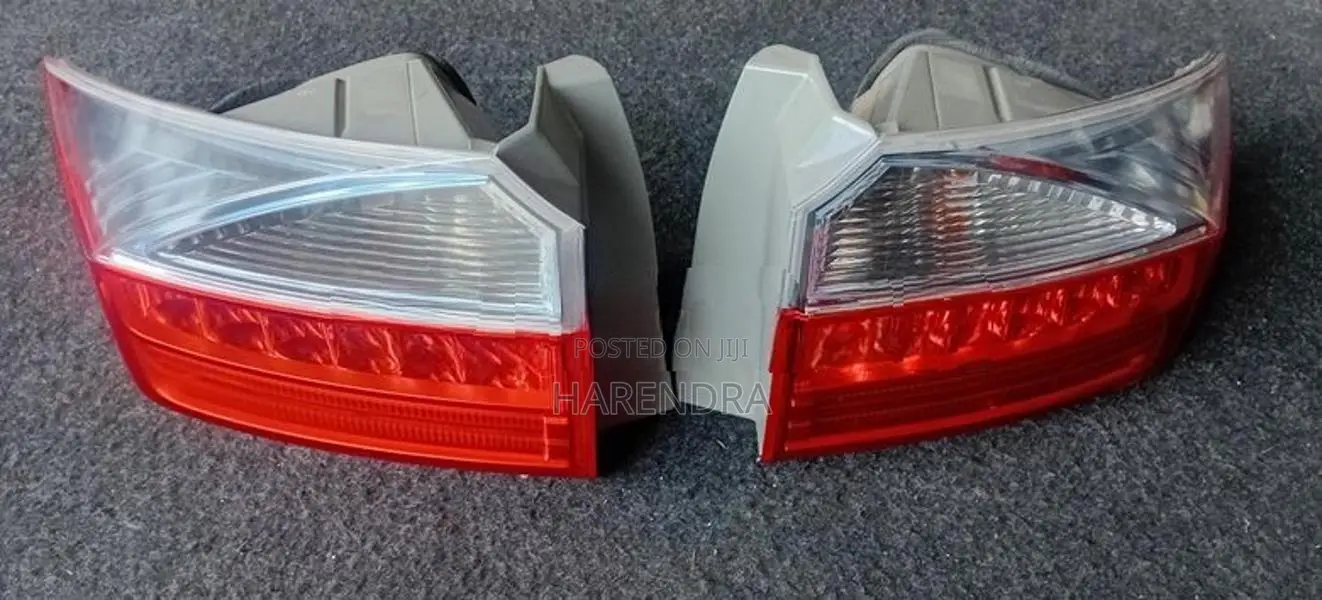 Honda Grace one side Tail Light