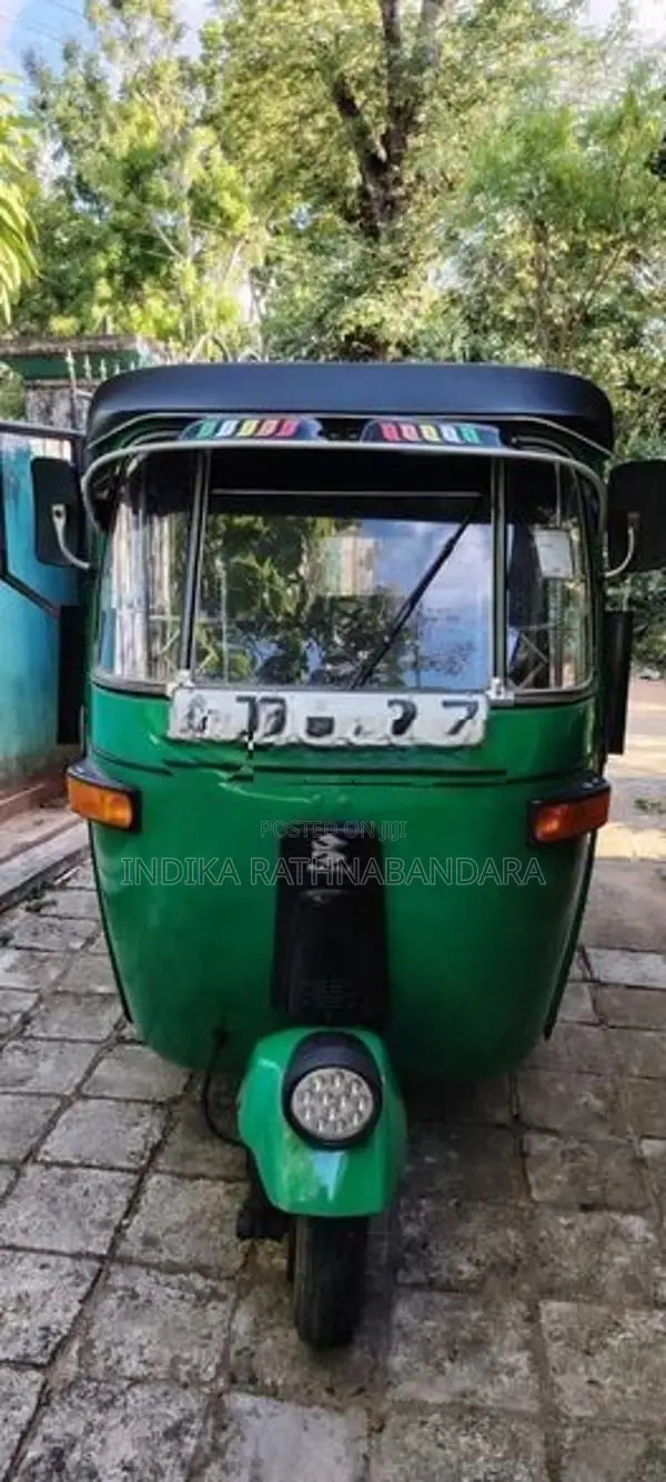 Bajaj RE 2004