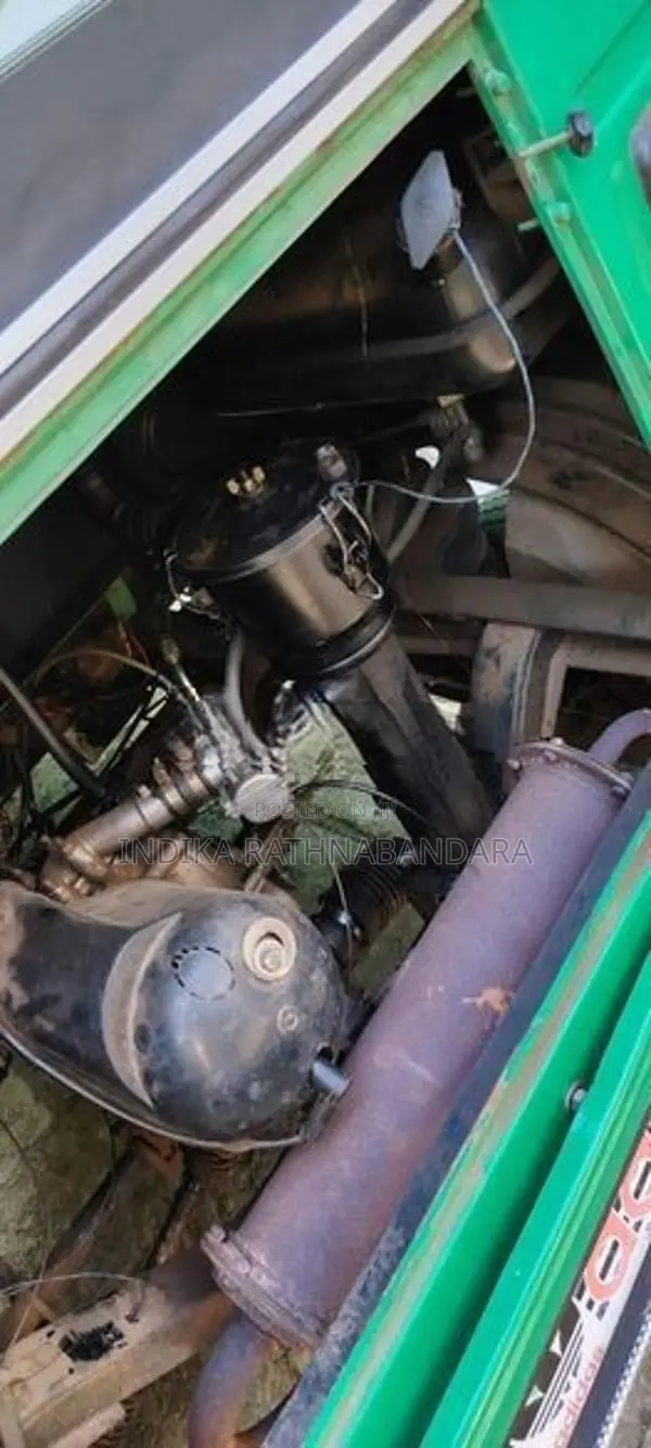 Bajaj RE 2004
