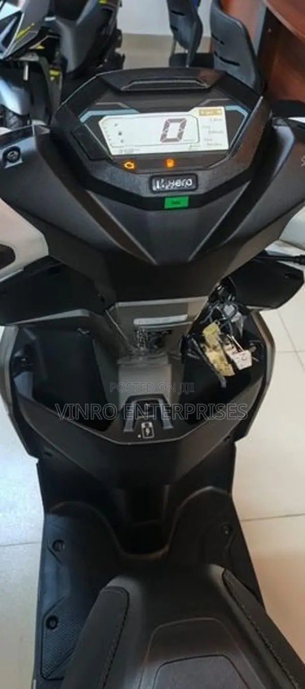 Hero XOOM 125R 2026