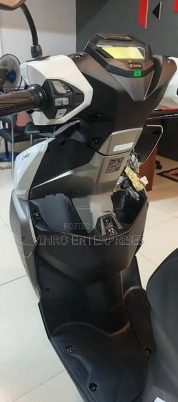 Hero XOOM 125R 2026