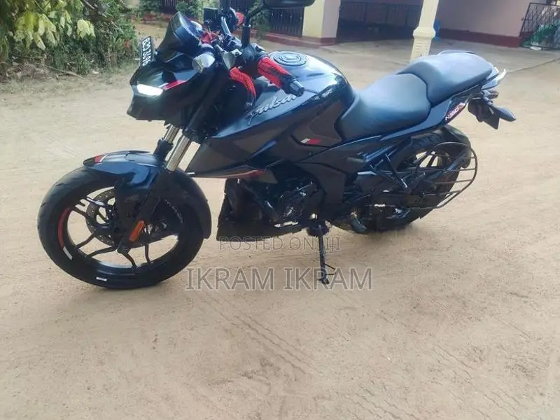 Bajaj Pulsar N160 2024