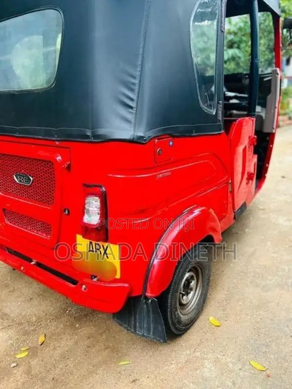 Bajaj RE 2025