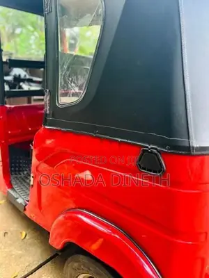 Bajaj RE 2025