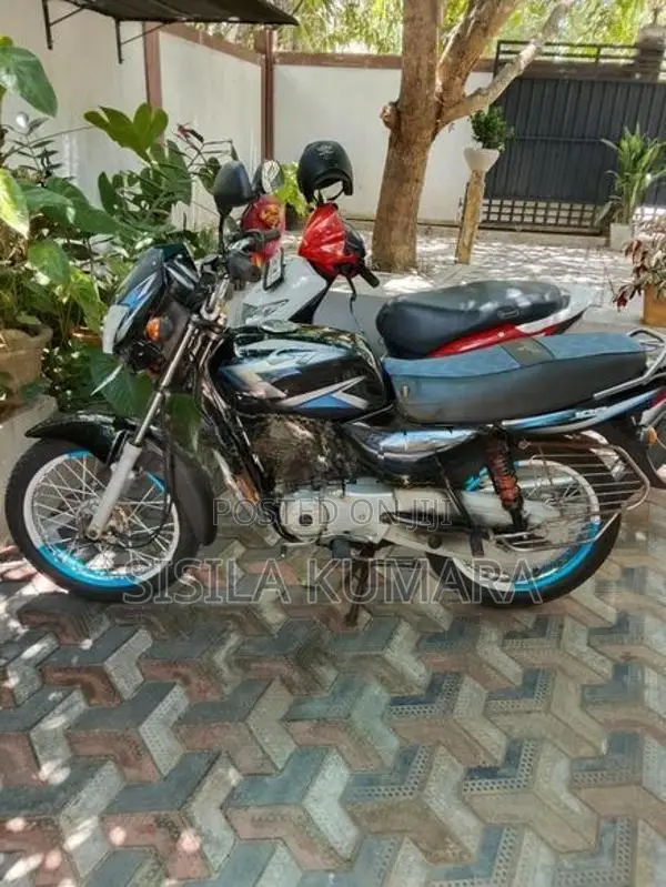 Bajaj CT100 2010
