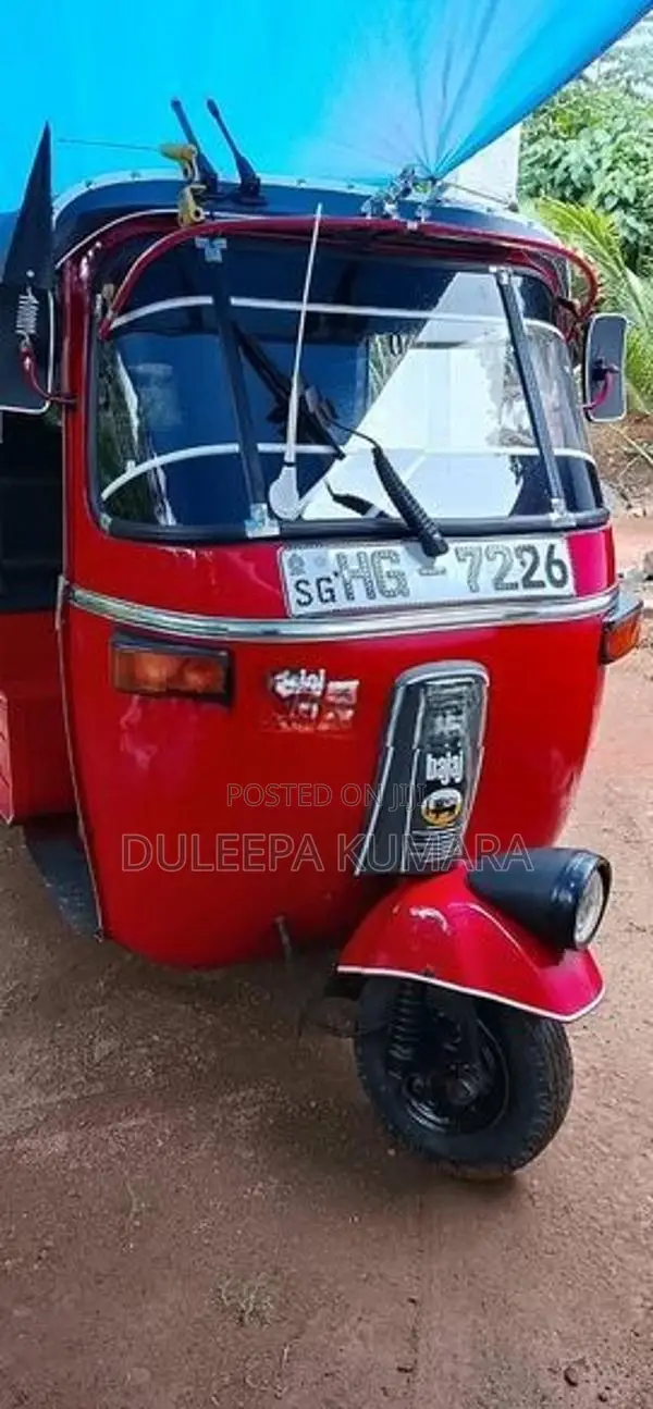 Bajaj RE Three wheelers 2003