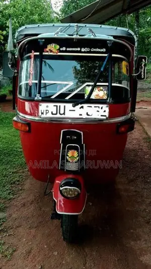 Bajaj RE Three wheelers 2005