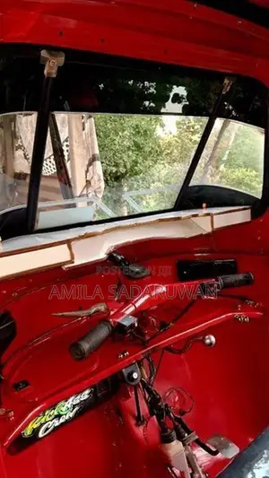 Bajaj RE Three wheelers 2005