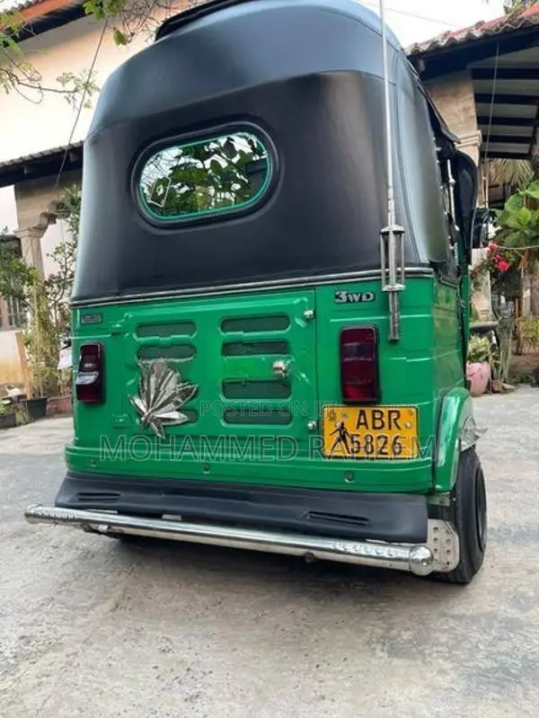 Bajaj RE Auto 2018