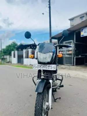 Bajaj CT100 2015