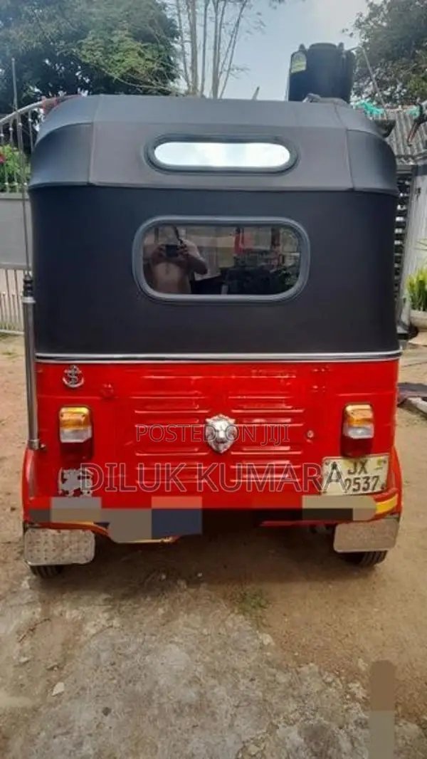 Bajaj RE 2 Stroke 2012