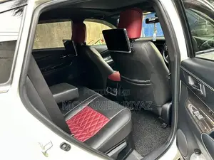 Toyota Harrier 2017