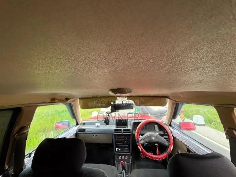 Mitsubishi Lancer Box 1985