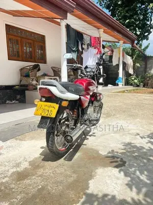 Bajaj CT100 2006