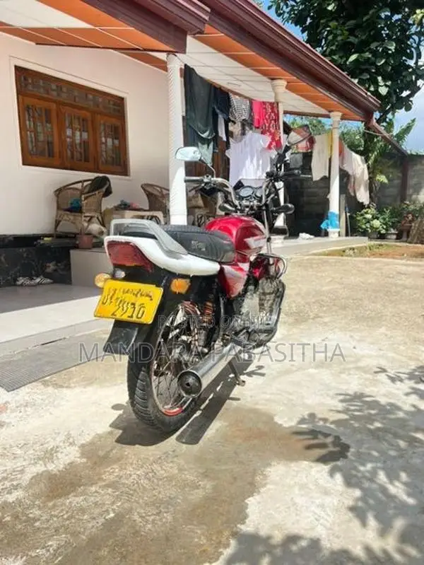 Bajaj CT100 2006