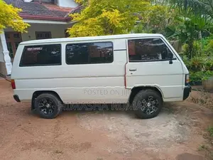 Mitsubishi Delica 1981