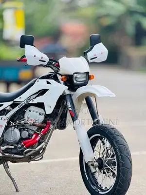 Kawasaki D Tracker D2 2015