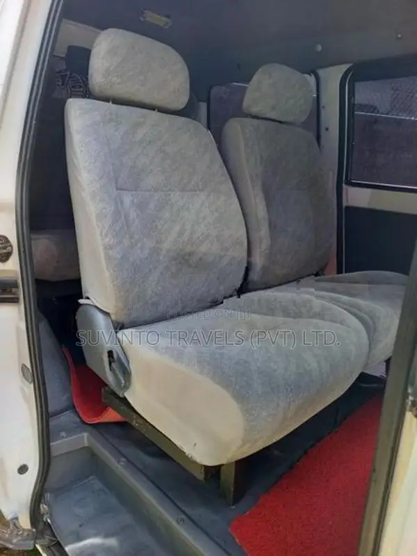Toyota Noah 1998