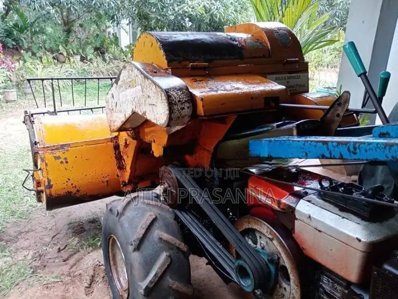 Mubota Harvester 2005