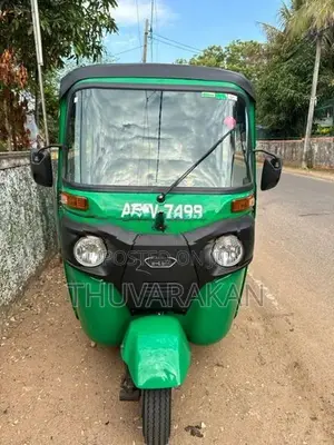 Bajaj RE 2025