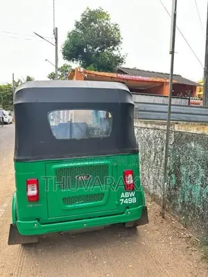 Bajaj RE 2025