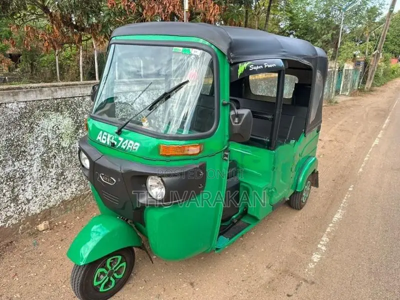 Bajaj RE 2025