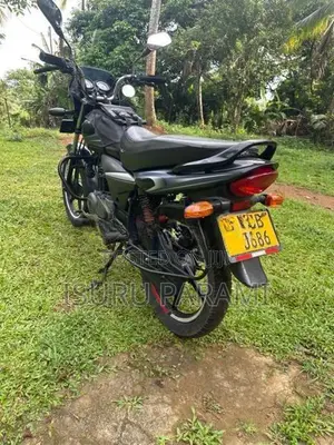 Bajaj Platina 100 2015