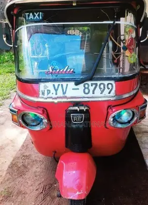 Bajaj RE 2012
