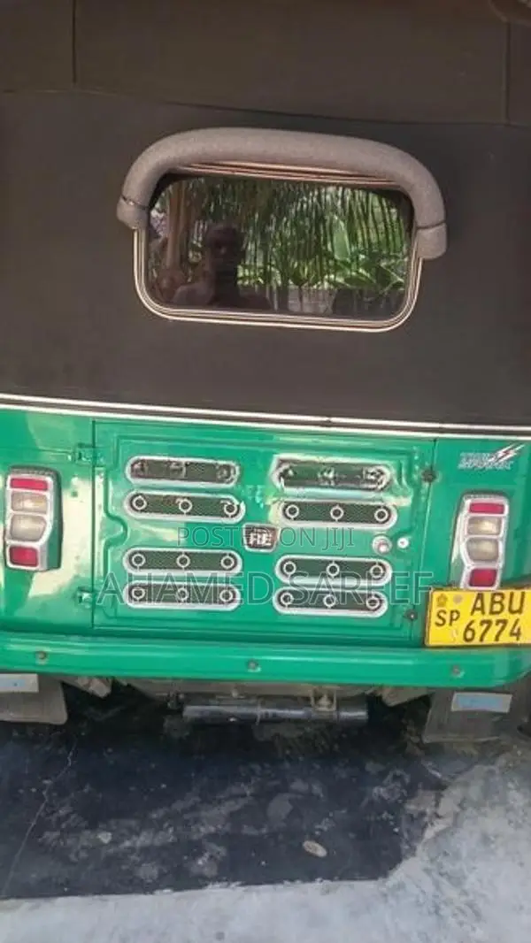 Bajaj RE 2020
