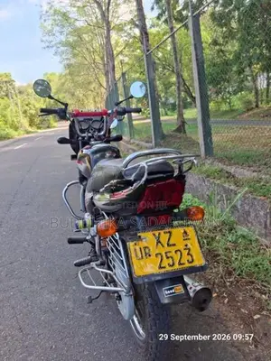 Bajaj CT100 2012