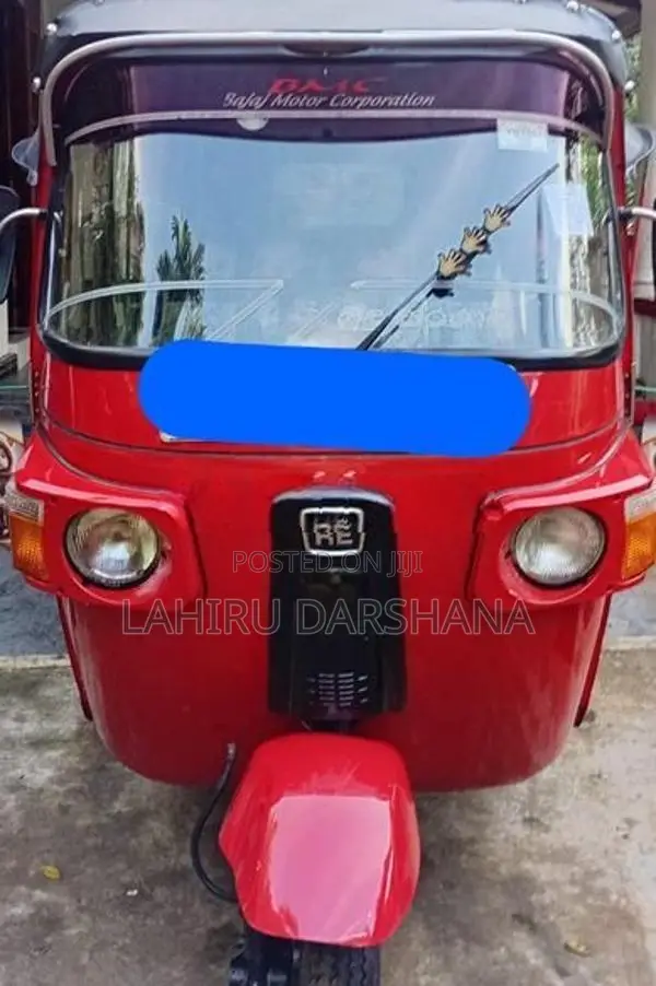 Bajaj RE 2010