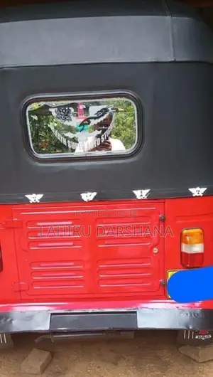 Bajaj RE 2010