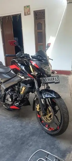 Bajaj Pulsar NS200 2016