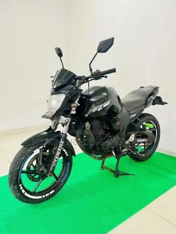 Yamaha FZS V1 2011