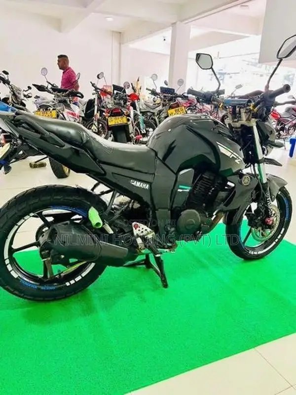 Yamaha FZS V1 2011