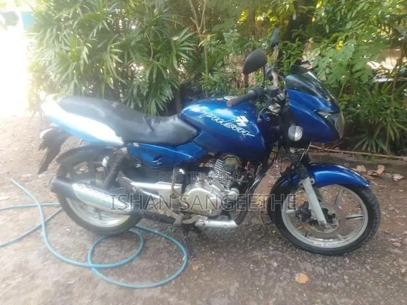 Bajaj Pulsar 150 2004