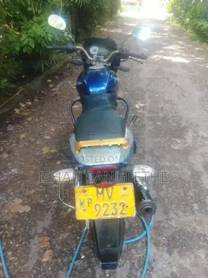 Bajaj Pulsar 150 2004