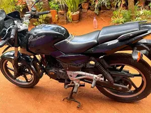 Bajaj Pulsar 180 2013