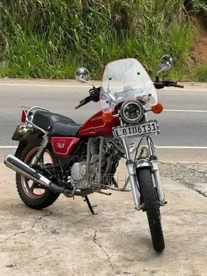 Suzuki GN 125 2020