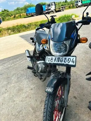 Bajaj CT100 2015