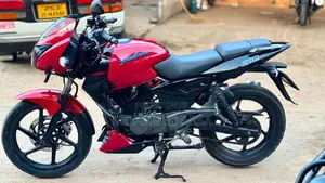 Bajaj Pulsar 200 2011