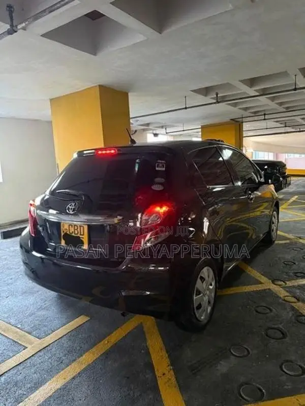 Toyota Vitz 2015