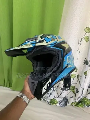 FOX V1 Helmet
