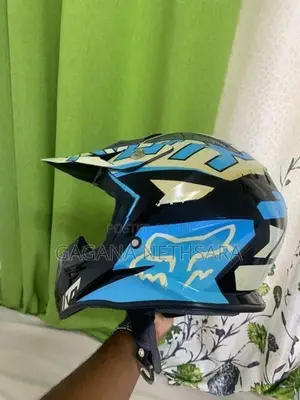 FOX V1 Helmet