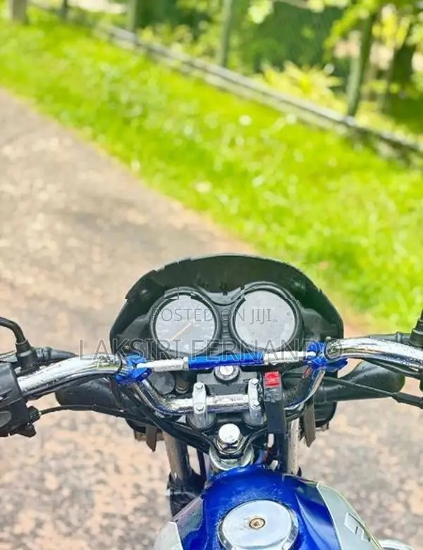 Bajaj CT100 2009
