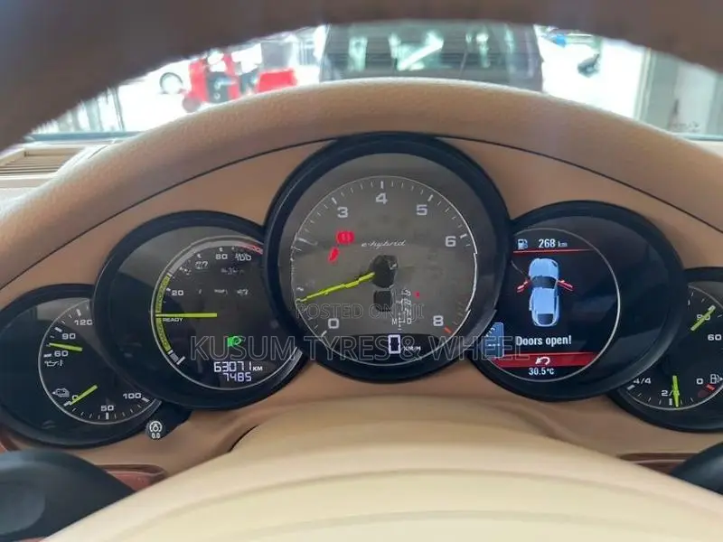 Porsche Panamera S 3L Twin Turbo 2013