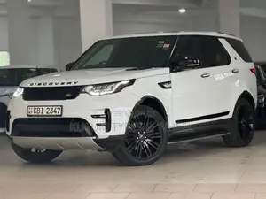 Land Rover Discovery 5 7Seater SUN ROOF 2019