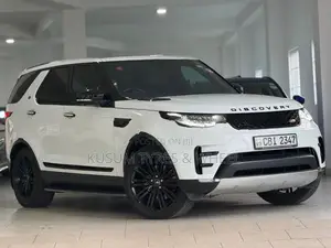 Land Rover Discovery 5 7Seater SUN ROOF 2019