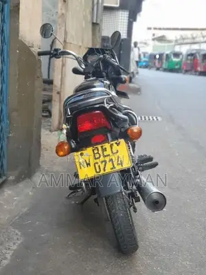 Bajaj CT100 2016